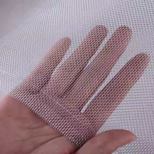 What are the advantages of diamond windows compared with stainless steel?